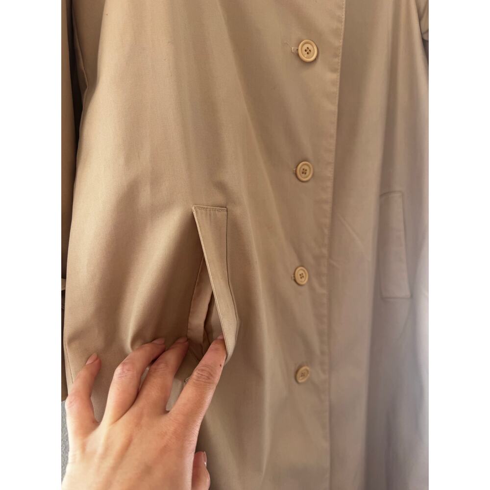 Vintage Diane Von Furstenburg Beige Trenchcoat - Picture 7 of 9